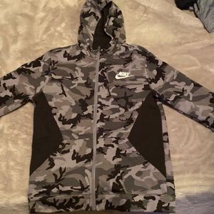 Brand new nike hoodie, kids XL camo color